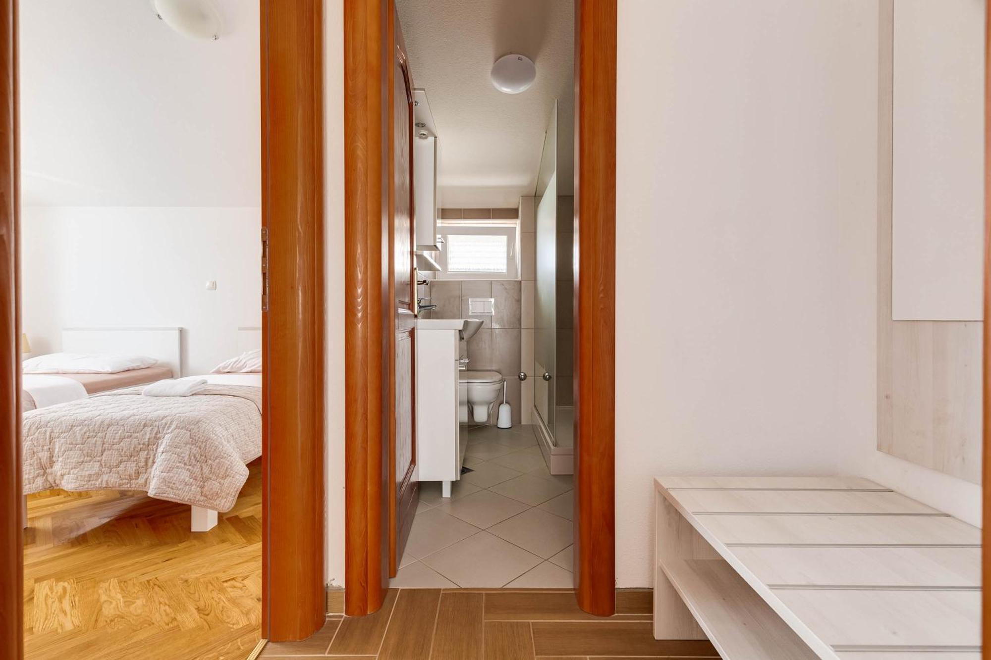 Apartmani Pocrnic Pakoštane Exterior foto