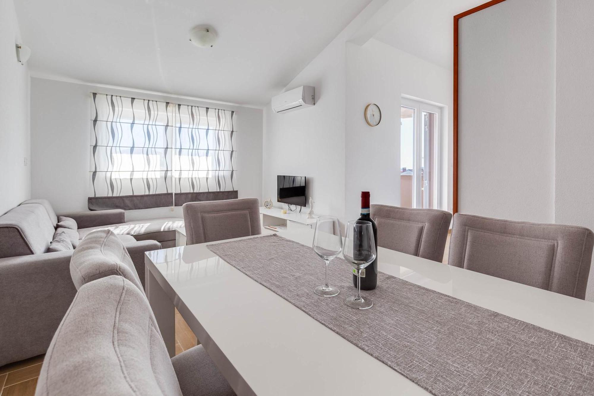 Apartmani Pocrnic Pakoštane Exterior foto